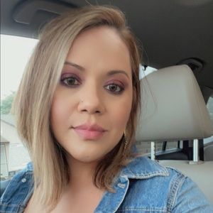 Meet your Posher, Araceli